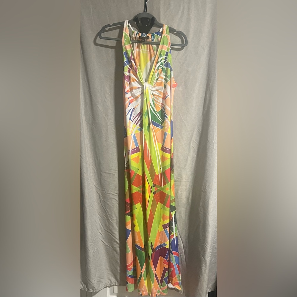 Fever. Beautiful vibrant sleeveless dress. Size large.